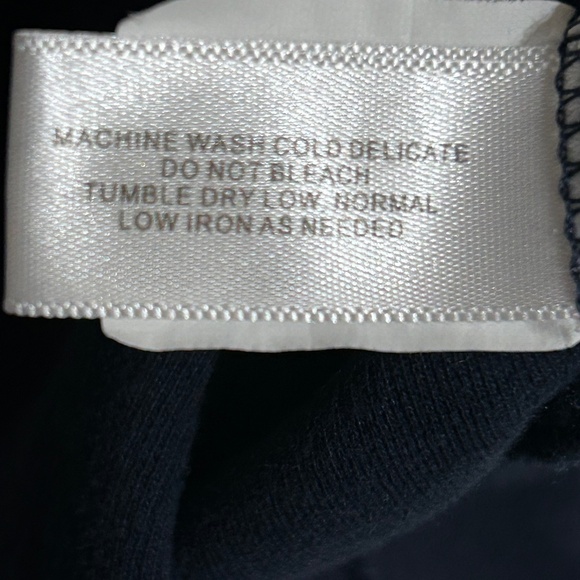 Men’s Navy V Neck Sweater XL Cutter & Buck Classic Casual - Picture 5 of 6